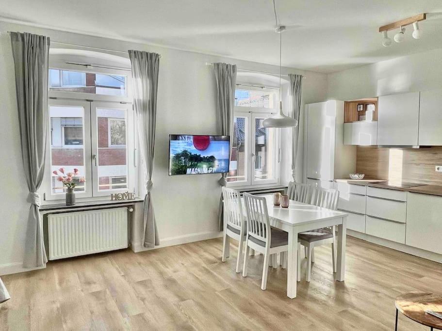 Siegburg- City Helles Apartment Mit Charme Ice Bhf Luaran gambar